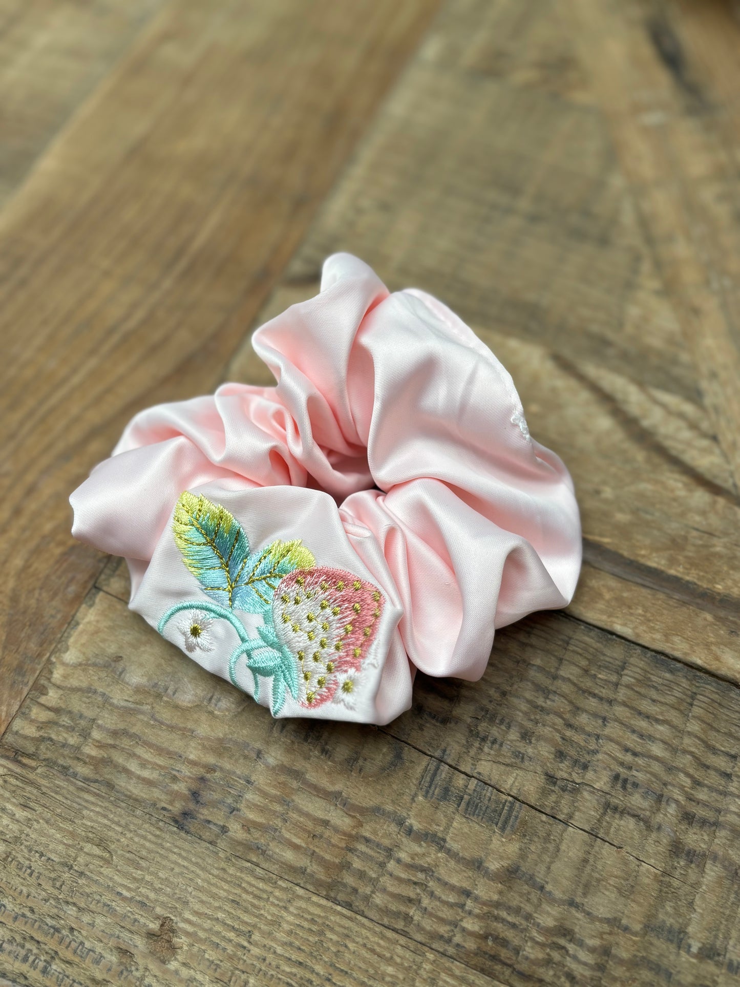 Embroidered Silky Scrunchie in Pink