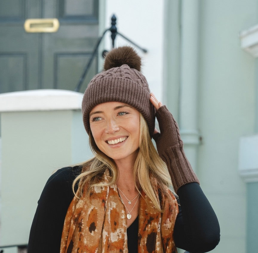 Knitted Bobble Hat - Chocolate