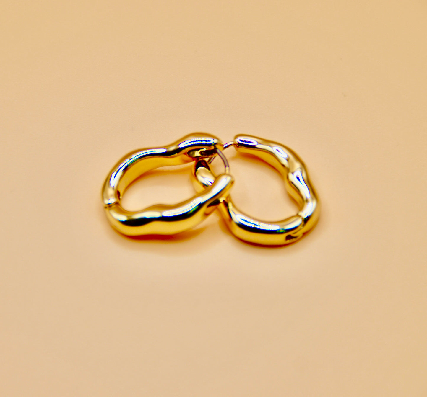 "Alison" wobbly hoops -Gold