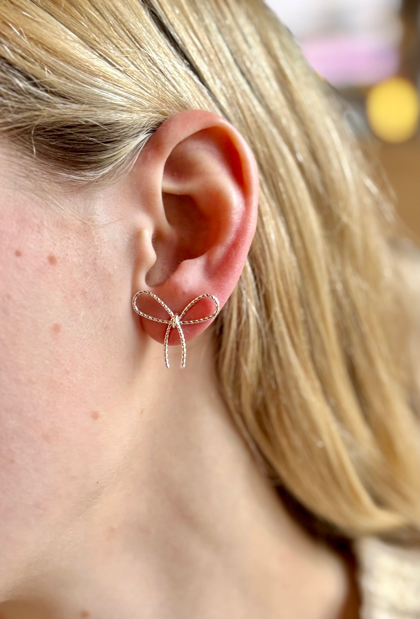 "Louise" Bow stud earrings - Gold