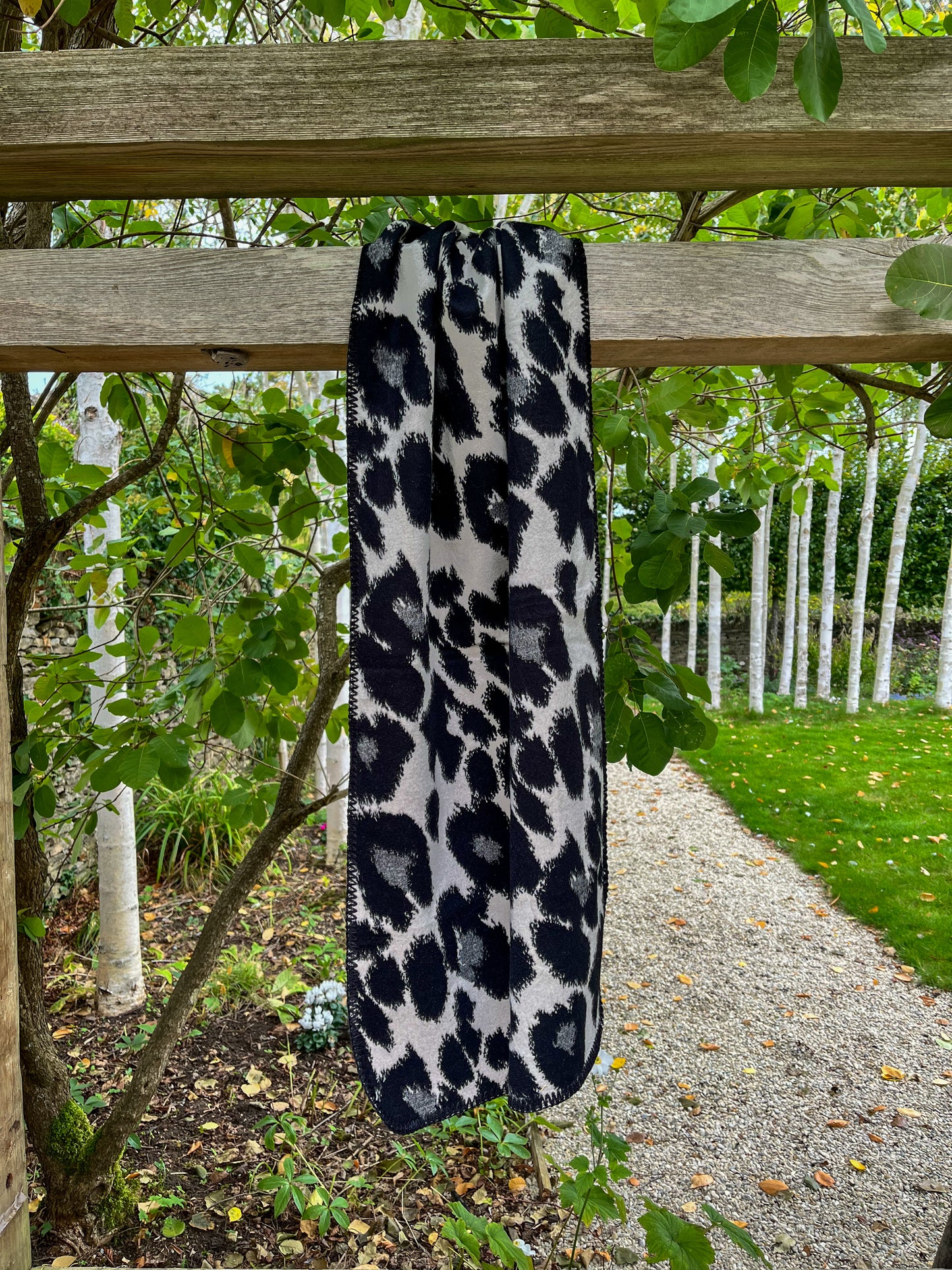 Luxe Cheetah Print Scarf - Black & White