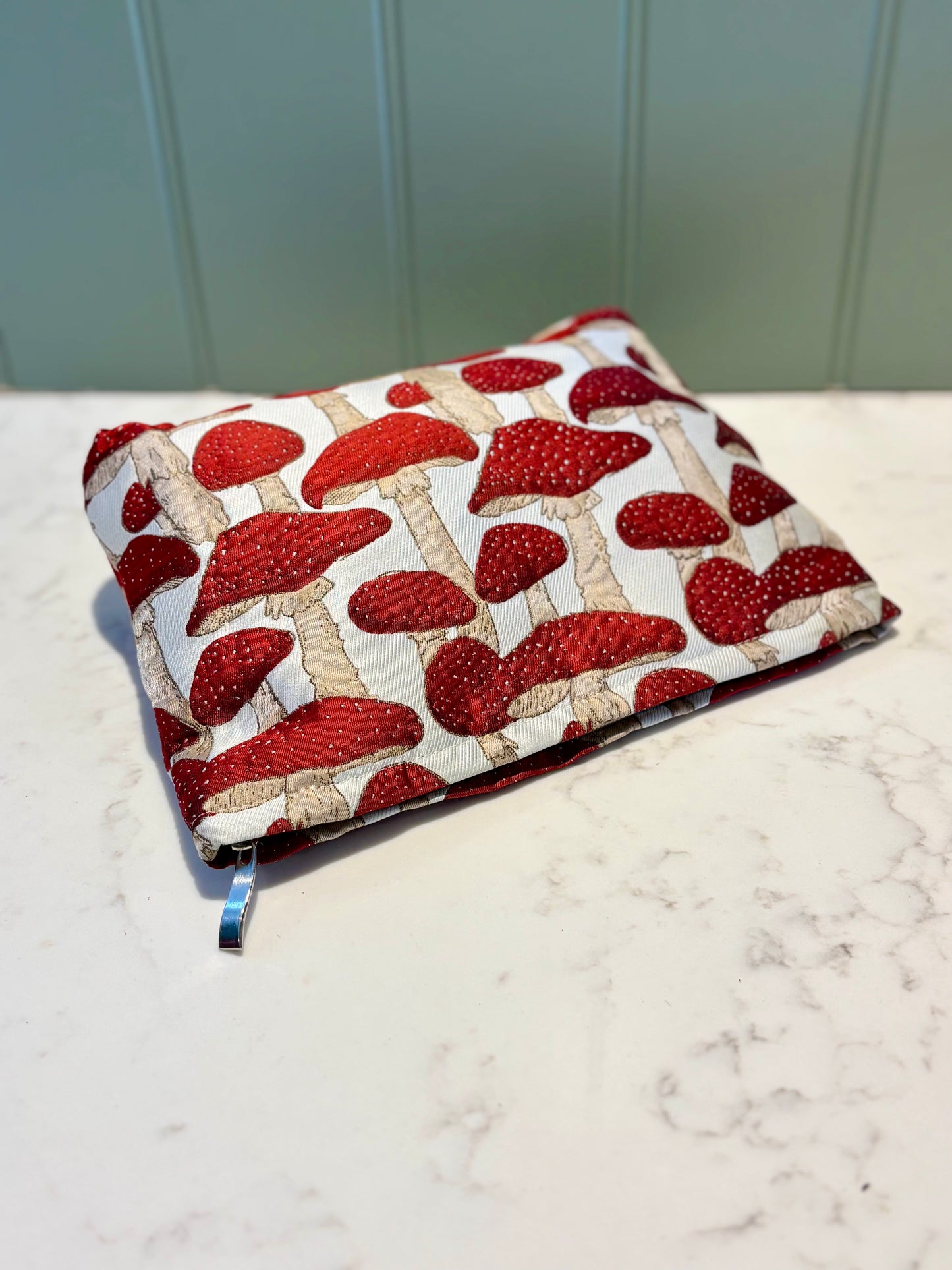 Mushroom makeup bag in red