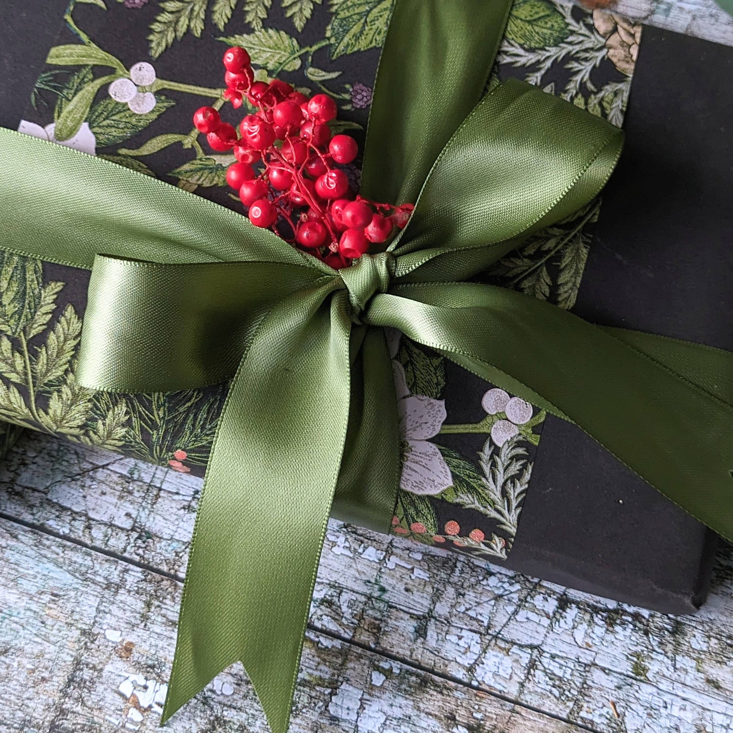 Willow GREEN Double Faced Satin Ribbon, 25mm x 3M