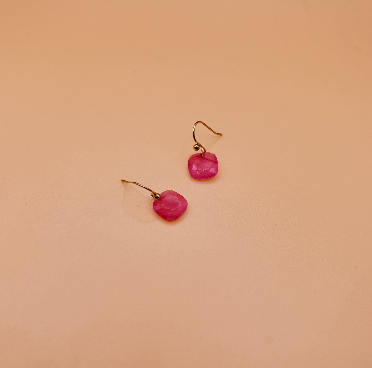 Dark pink stone drop Earrings - Gold