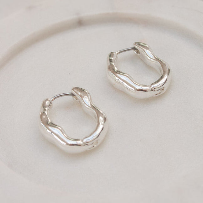 'Alison' Wavy Hoops - Silver