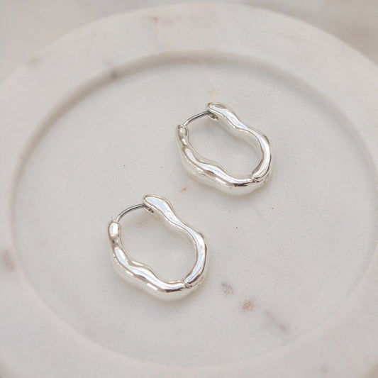 'Alison' Wavy Hoops - Silver