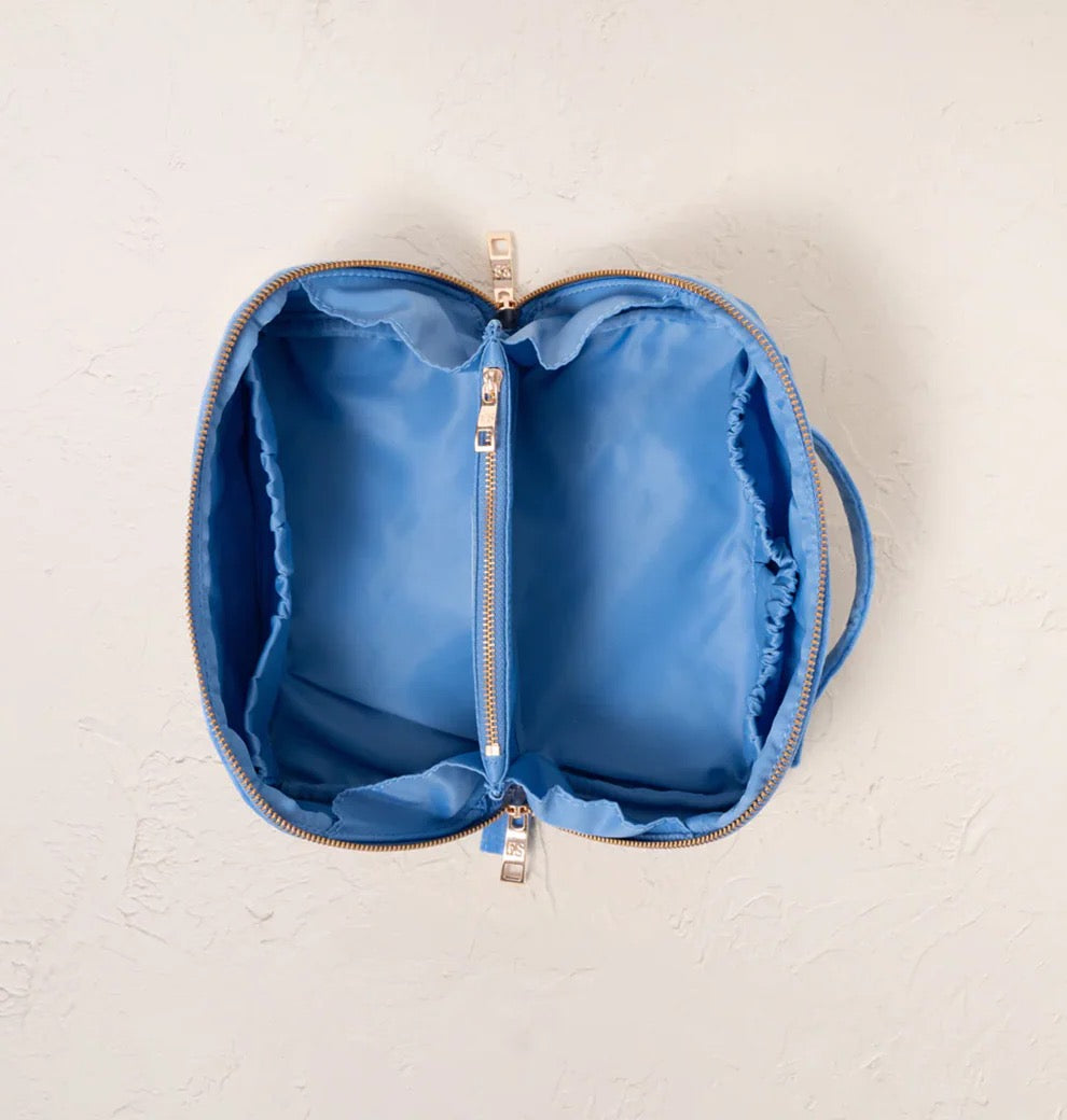 Elizabeth Scarlett Lattice Bows Open Flat Makeup Bag
