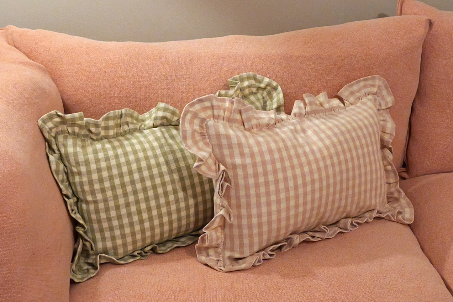 Gingham ruffle cushion - Pink