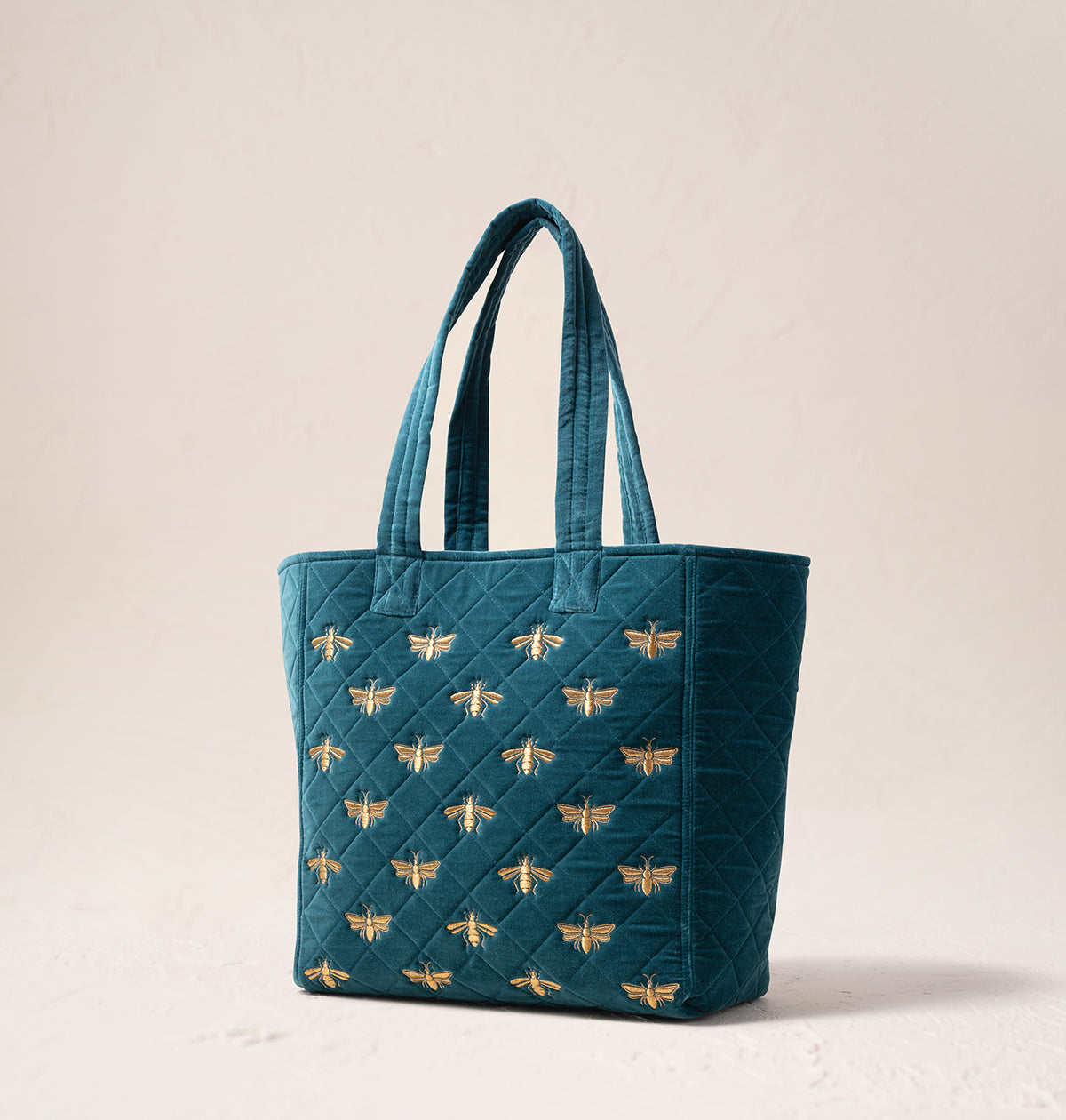 Elizabeth Scarlett Honey Bee Tote Bag
